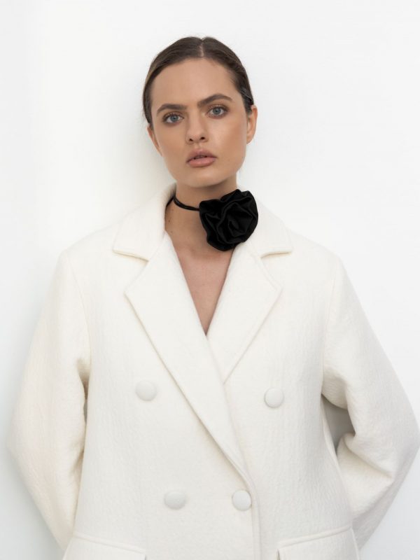 czarny choker elegancki