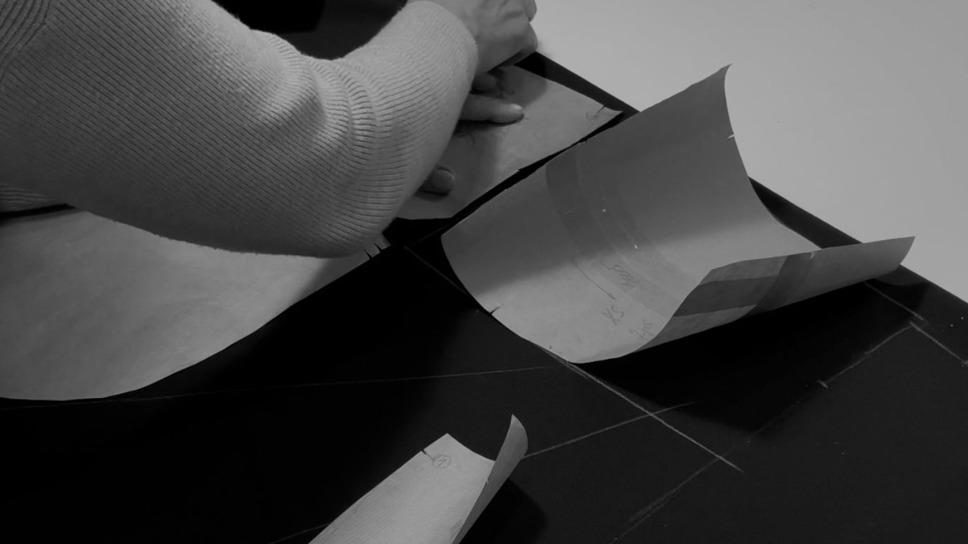 Ciemnoszara Elegancka i Prosta Fotografia Modowa Fotograficzna Strona Internetowa 5