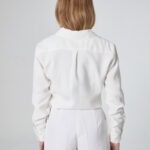 biala koszula szorty