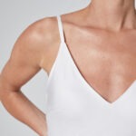 biala letnia sukienka detal