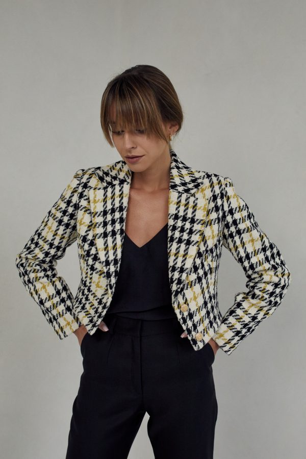 krotka marynarka w krate