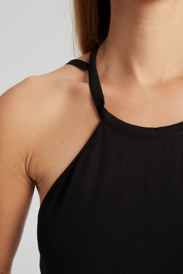 czarna sukienka na lato