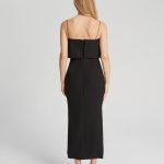 czarna sukienka z falbana