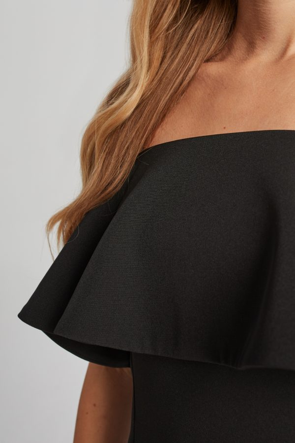 sukienka z falbana czarna