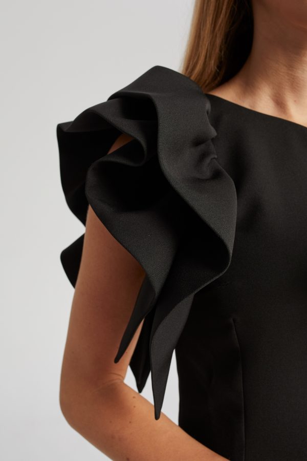 sukienka z falbana na jedno ramie czarna