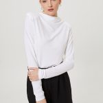 bialy golf czarne bermudy damskie