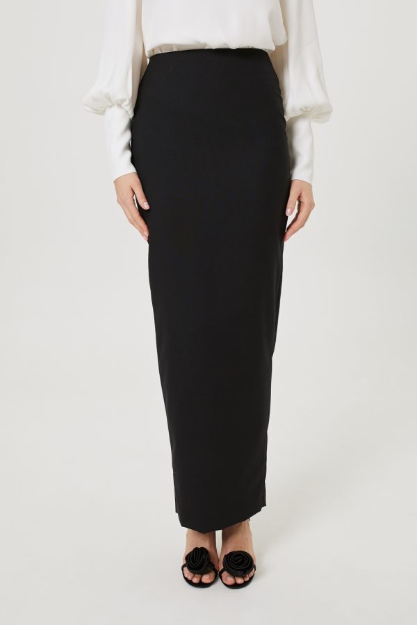 czarna spodnica maxi z welny z rozcieciem