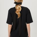 czarny pudelkowy tshirt tyl