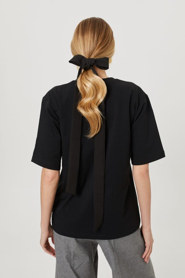 czarny pudelkowy tshirt tyl