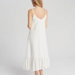 sukienka biala regulator