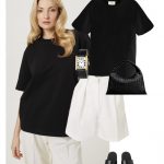 letnia stylizacja biale szorty w kant czarny tshirt