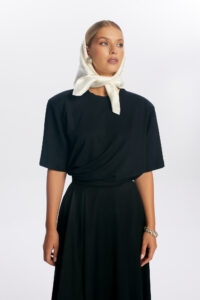 T-shirt oversize czarny Gini mikromodal