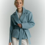 kurtka welniana aspen niebieska krotka przod detal