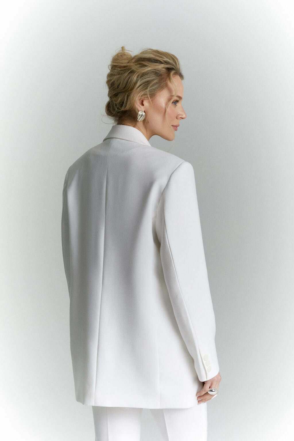 marynarka ariel smietankowa biel tyl