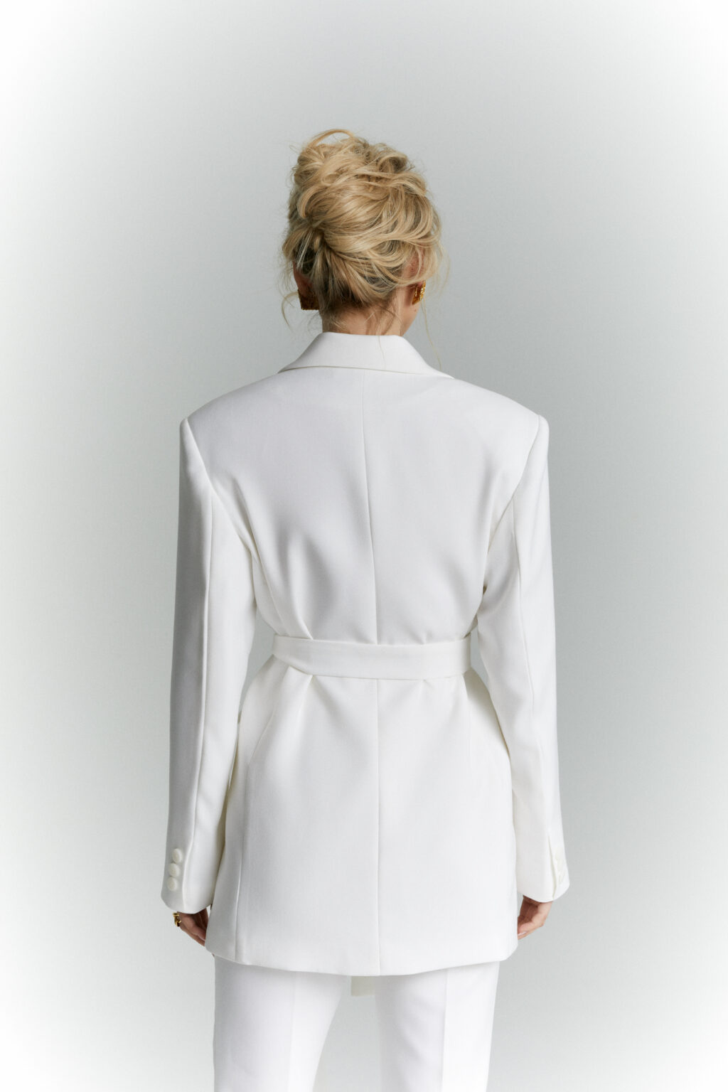 marynarka sorento waniliowa z wiazaniem tyl