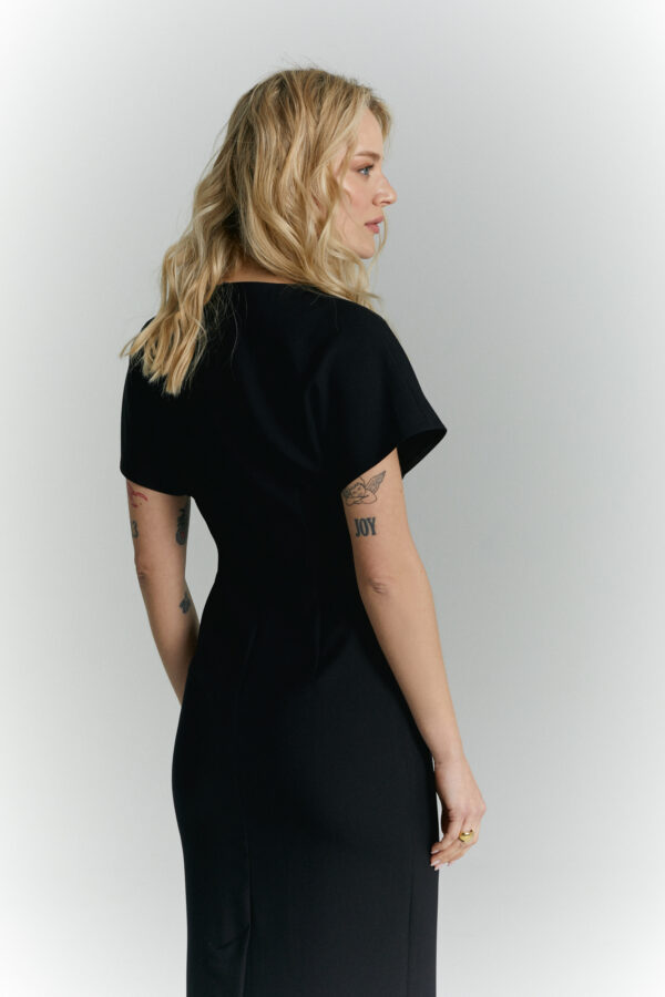 sukienka dluga mira czarna tyl