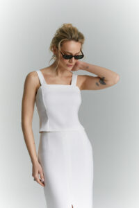 Top na szerokich ramiączkach Ingrid biały