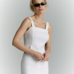 top na szerokich ramiaczkach ingrid bialy zblizenie