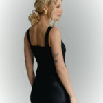 top na szerokich ramiaczkach ingrid czarny bok