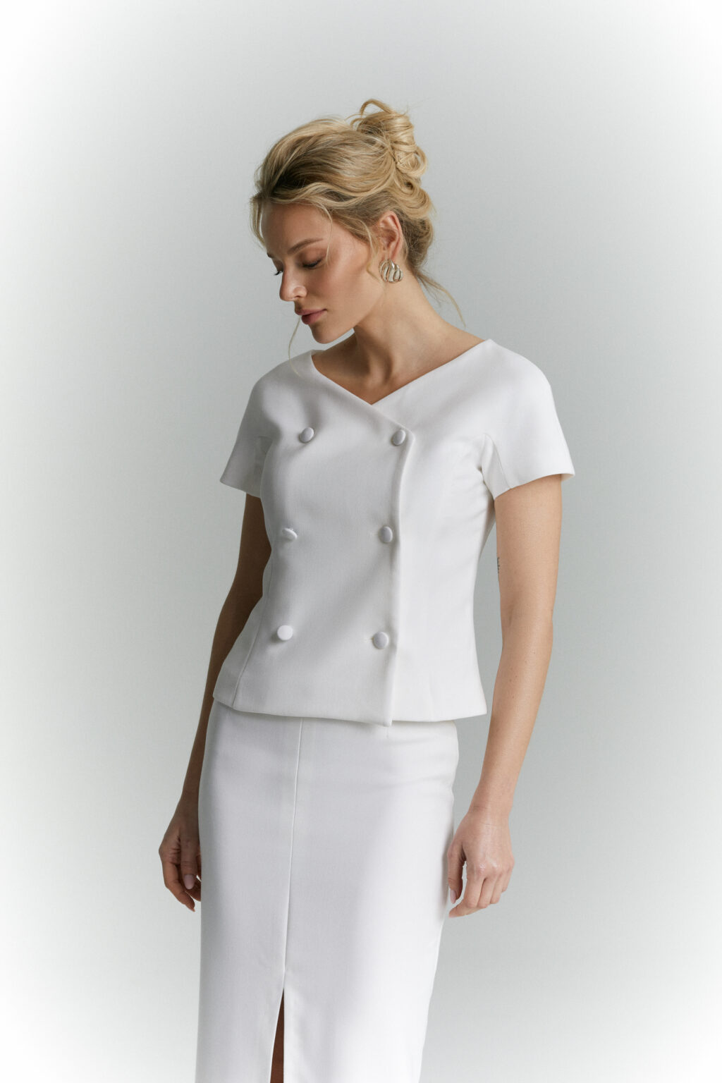 zakiet z krotkim rekawem rene smietankowa biel