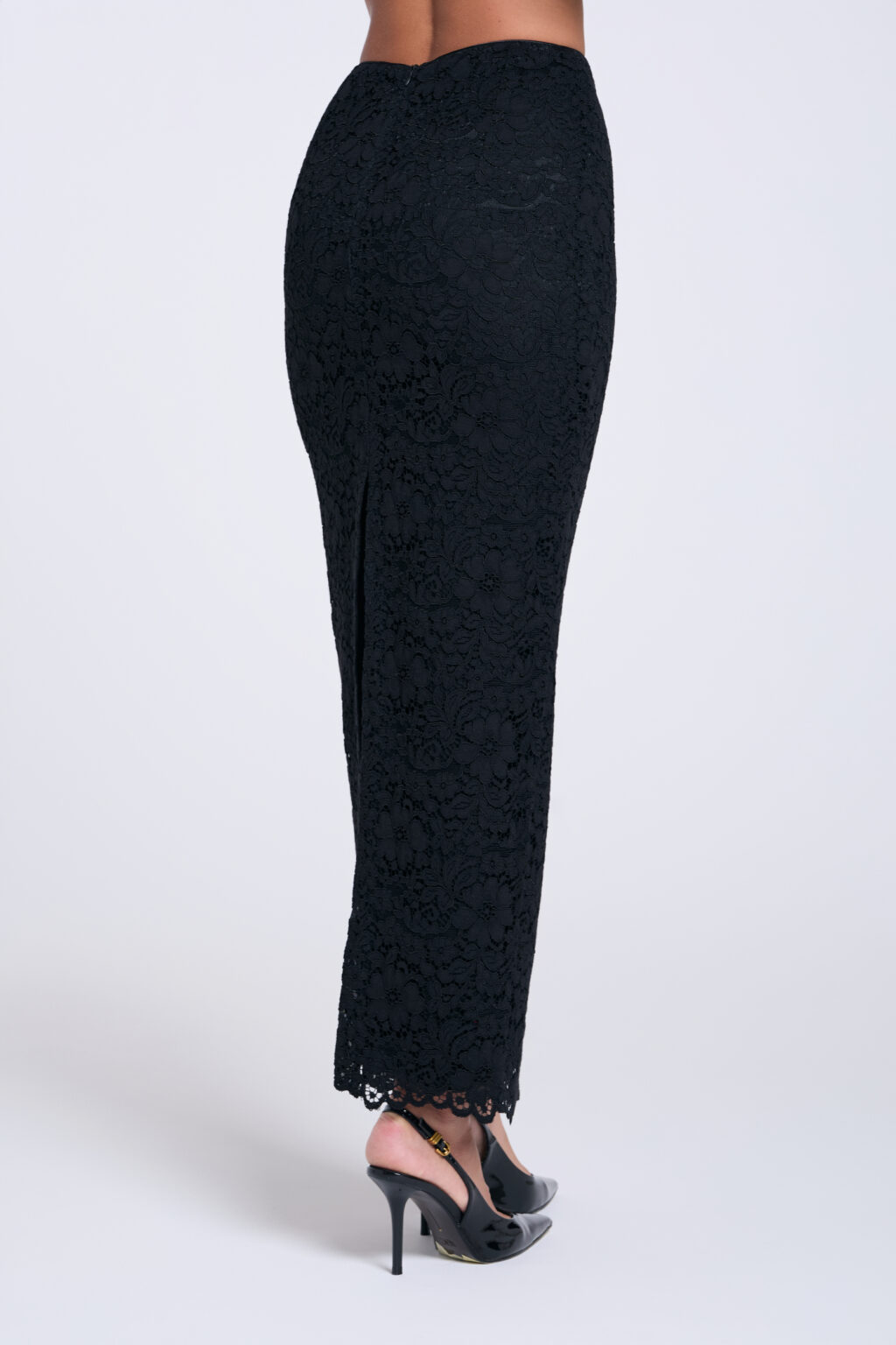 Spódnica-koronkowa-długa czarna-Marlen