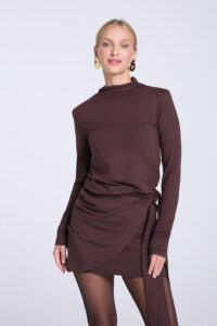 Sukienka mini z szarfą brązowa Harper