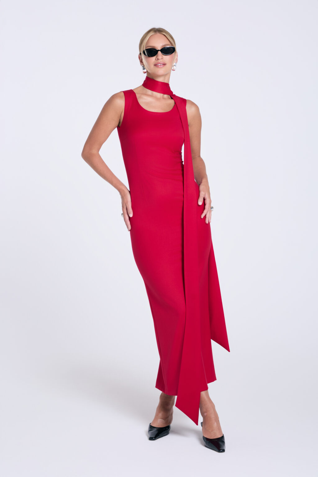 Sukienka-z-szarfą-długa-czerwona-Sonia