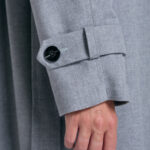 Trencz-z-wodoodpornej-wełny-szary-Marko-detal-rekaw