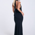 brazowa-sukienka-maxi-wiazana-na-szyi-czarna-maxi-tyl
