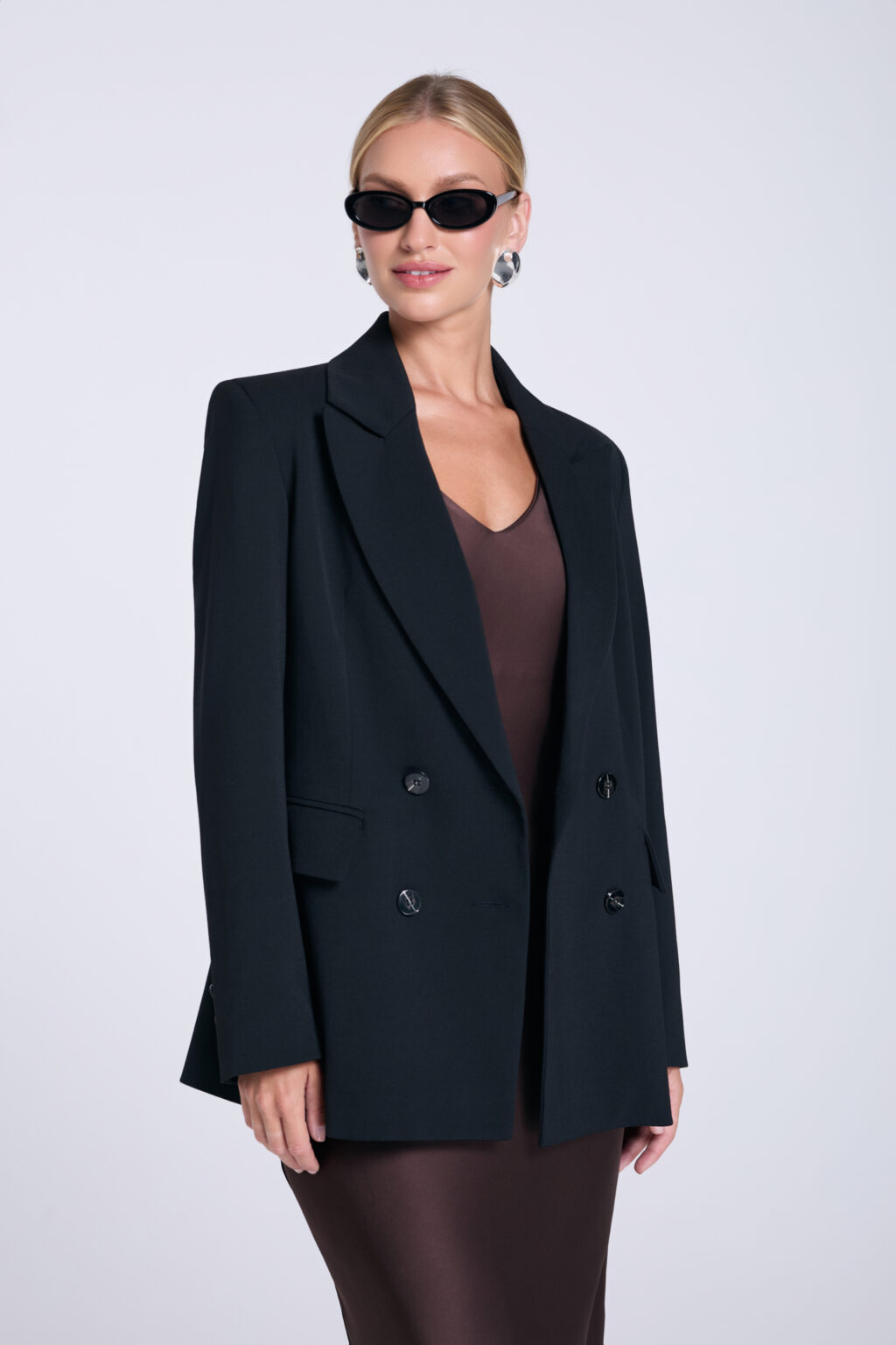 czarna-marynarka-z-welny