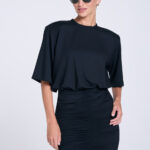 czarna-sukienka-mini-z-marszczeniem-przod