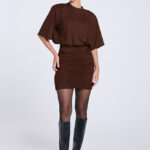 brazowa-sukienka-mini-z-marszczeniem-agnes
