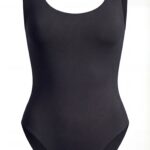 body-czarne-przod-duzy-dekolt