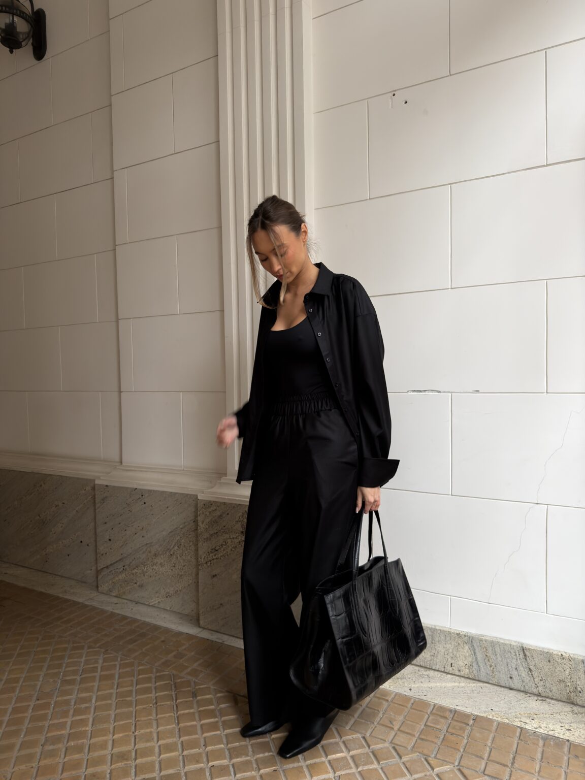 czarny-komplet-z-welny-ami-7