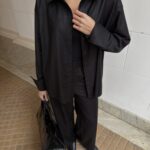 czarny-komplet-z-welny-ami-detal-koszula