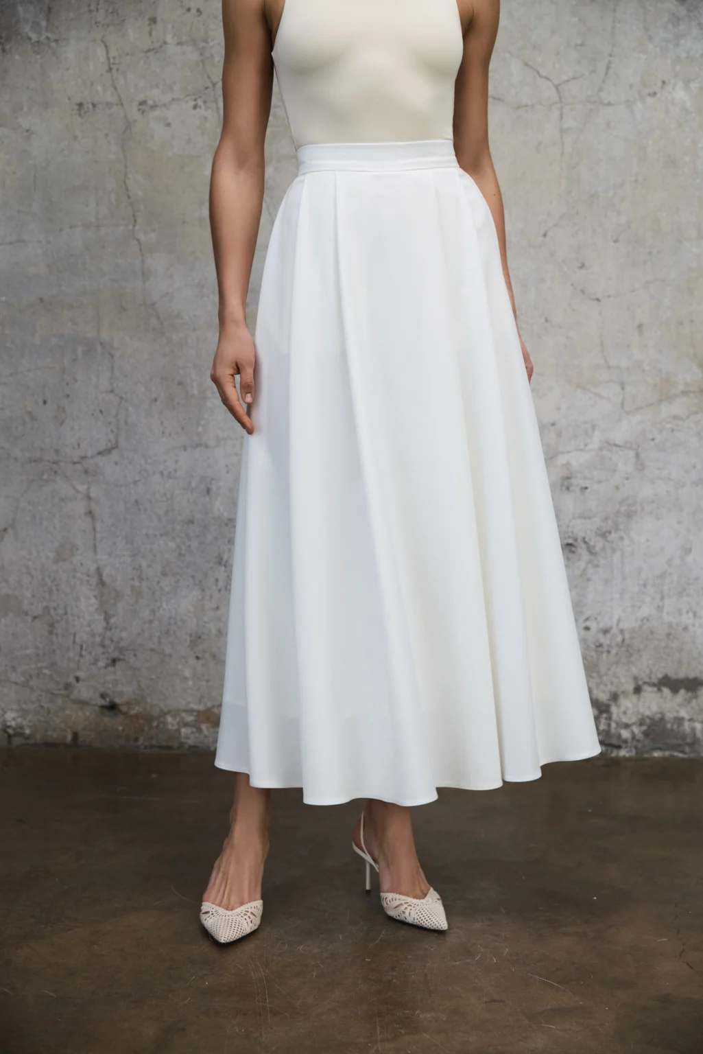 biala-spodnica-adele-rever-przod