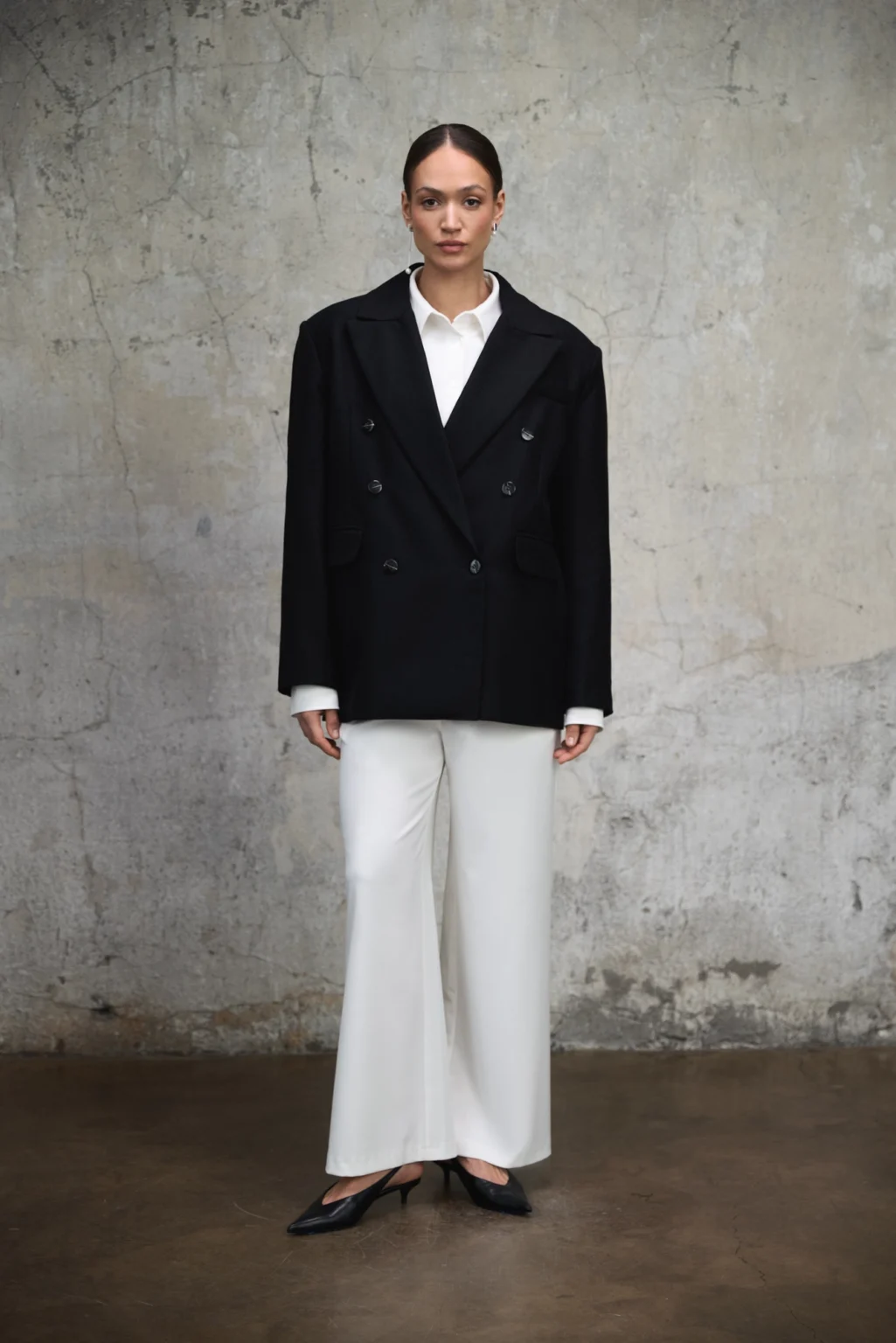 czarna-marynarka-madison-rever-przod