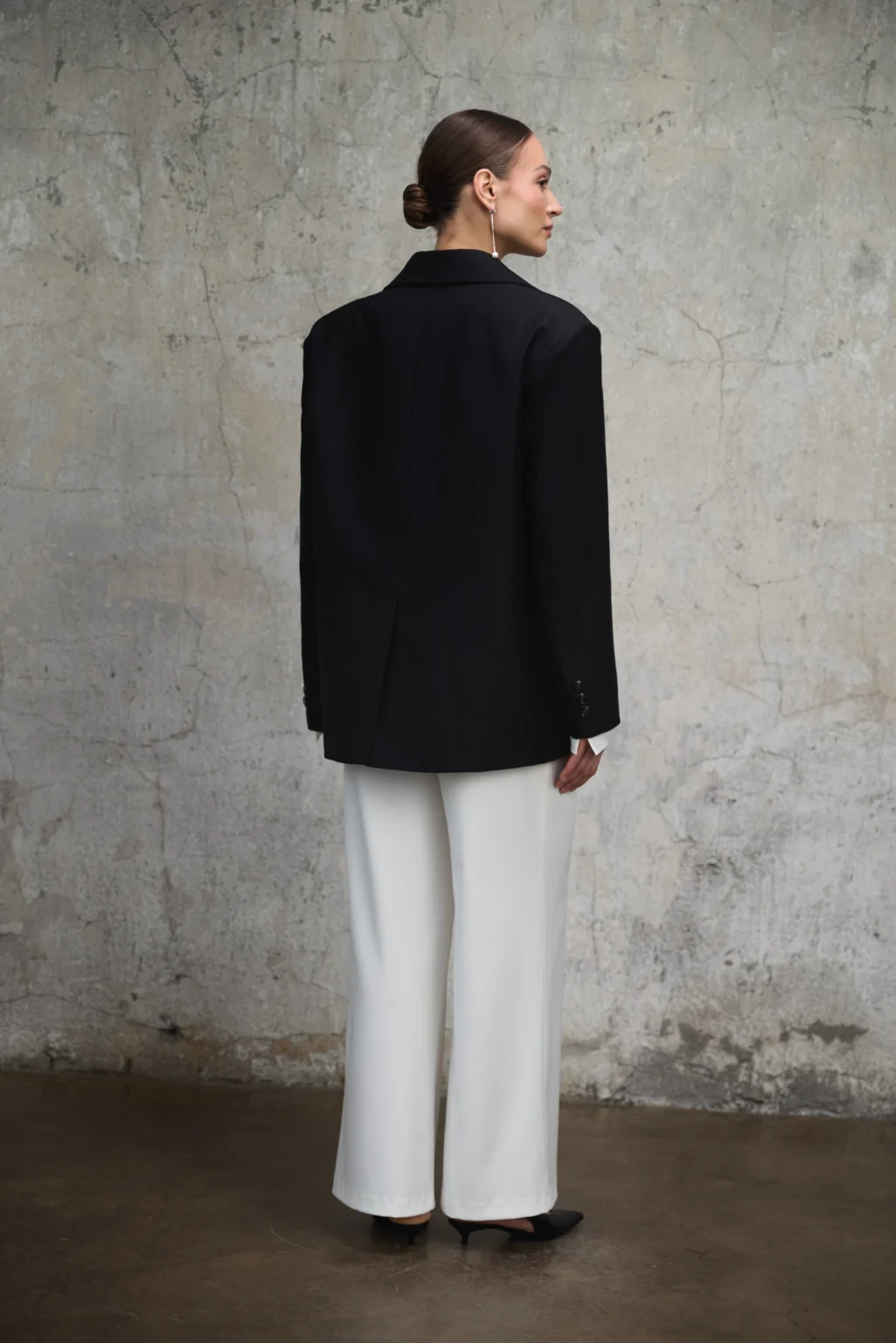 czarna-marynarka-madison-rever-tyl