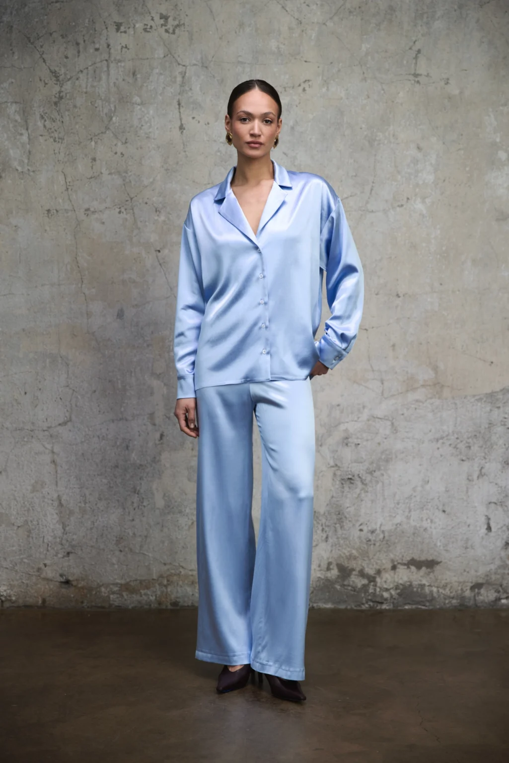 koszula-satynowa-aura-ice-blue-rever-