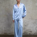 koszula-satynowa-aura-ice-blue-rever-