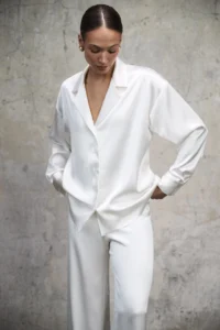 Koszula satynowa Aura perłowa biel