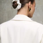 marynarka-welna-monaco-smietankowa-biel-rever-detal-tyl