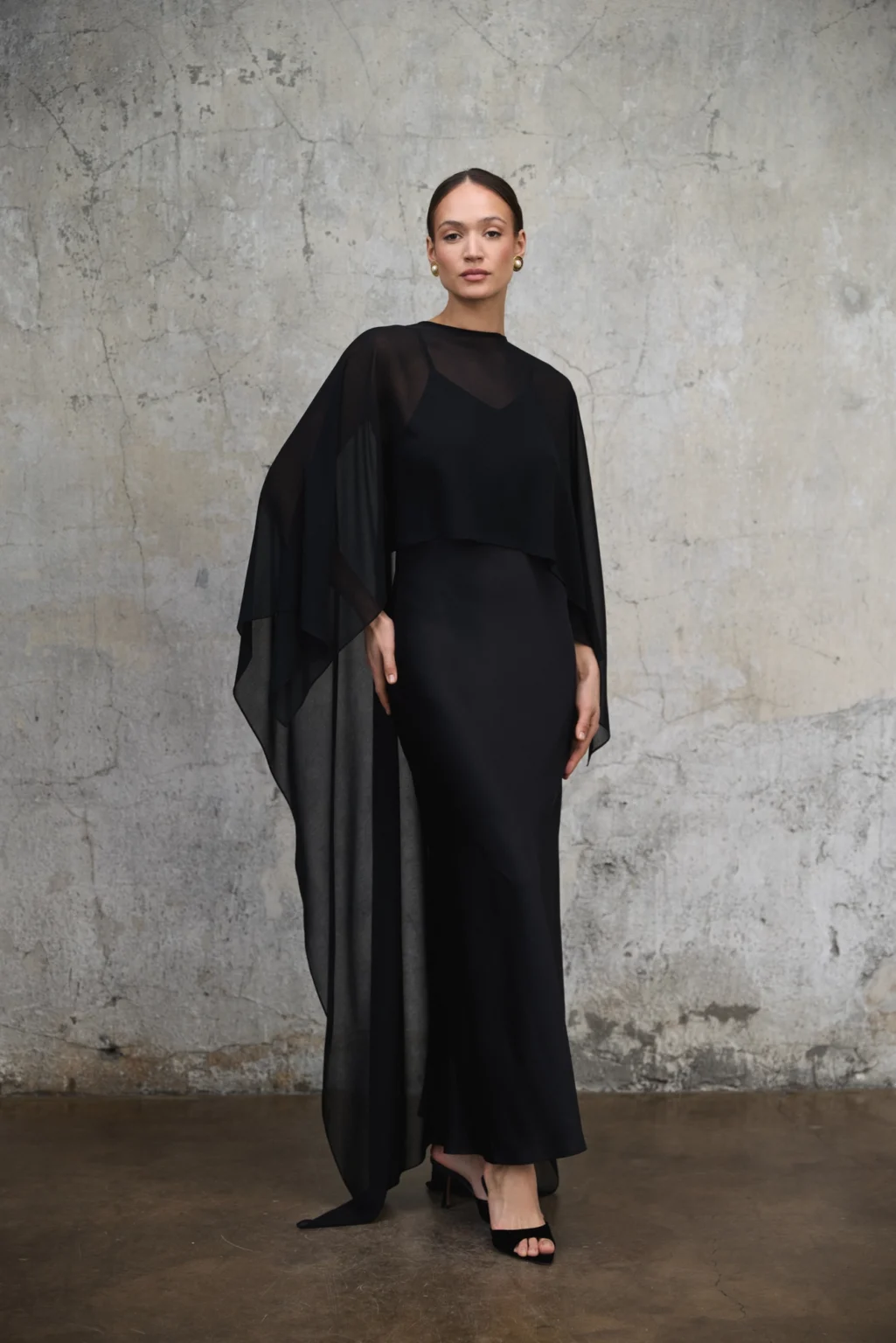 peleryna-ori-czarna-transparentna-wieczorowa