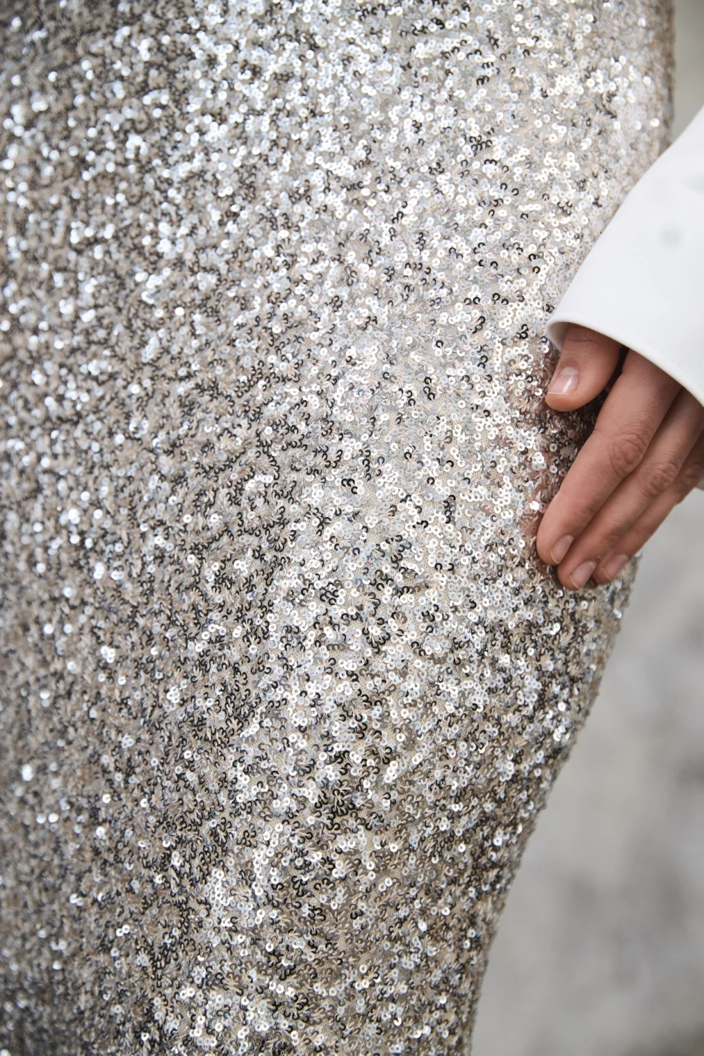 spodnica-cekinowa-maxi-rever-detal