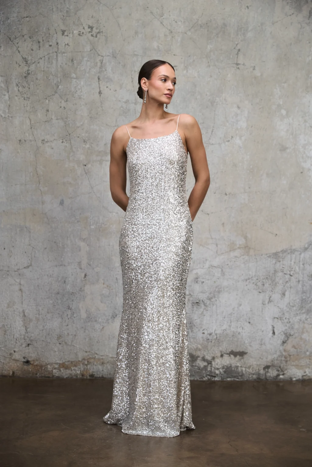 sukienka-cekinowa-maxi-rever