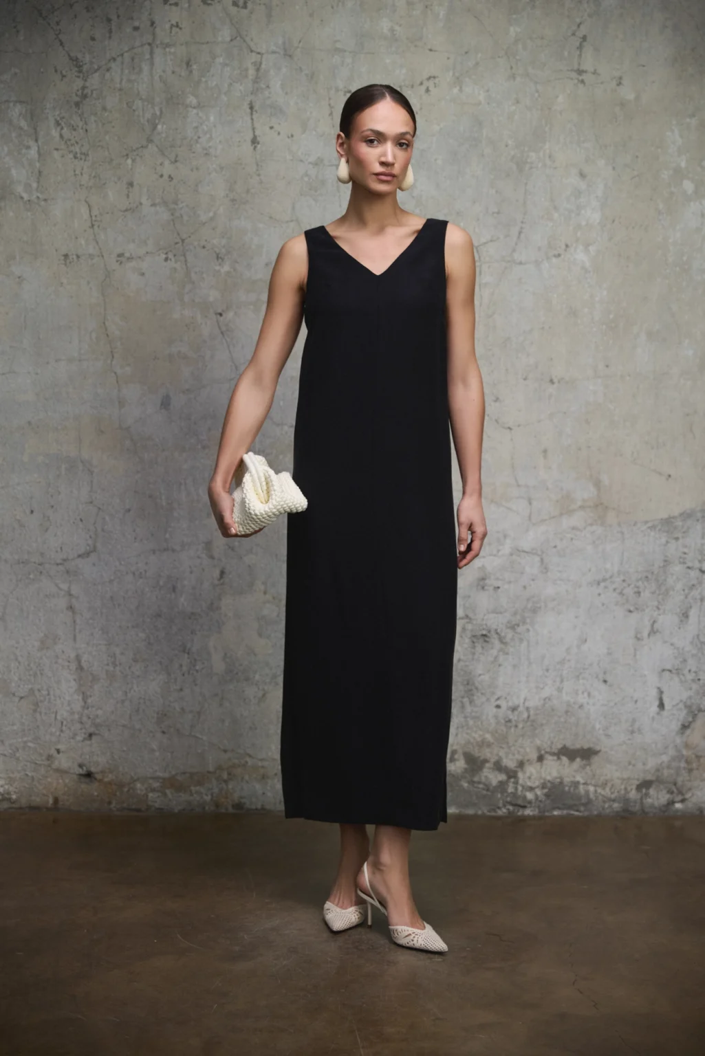 sukienka-dallas-czarna-maxi-wiskoza