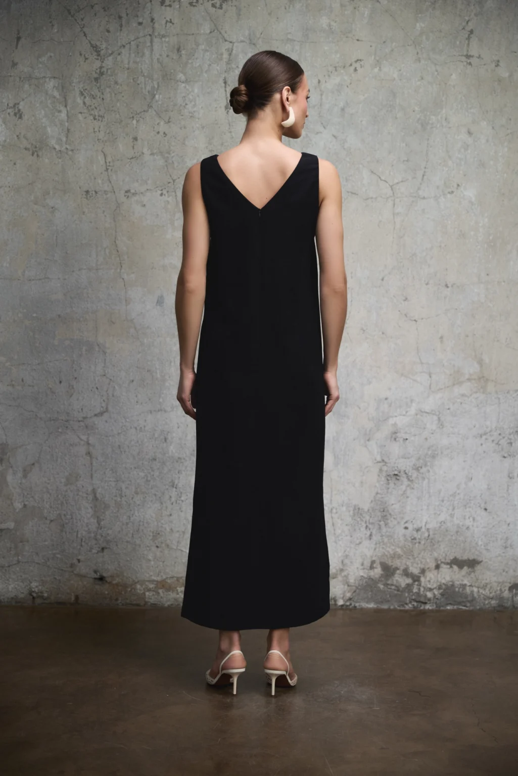 sukienka-dallas-czarna-maxi-wiskoza-tyl