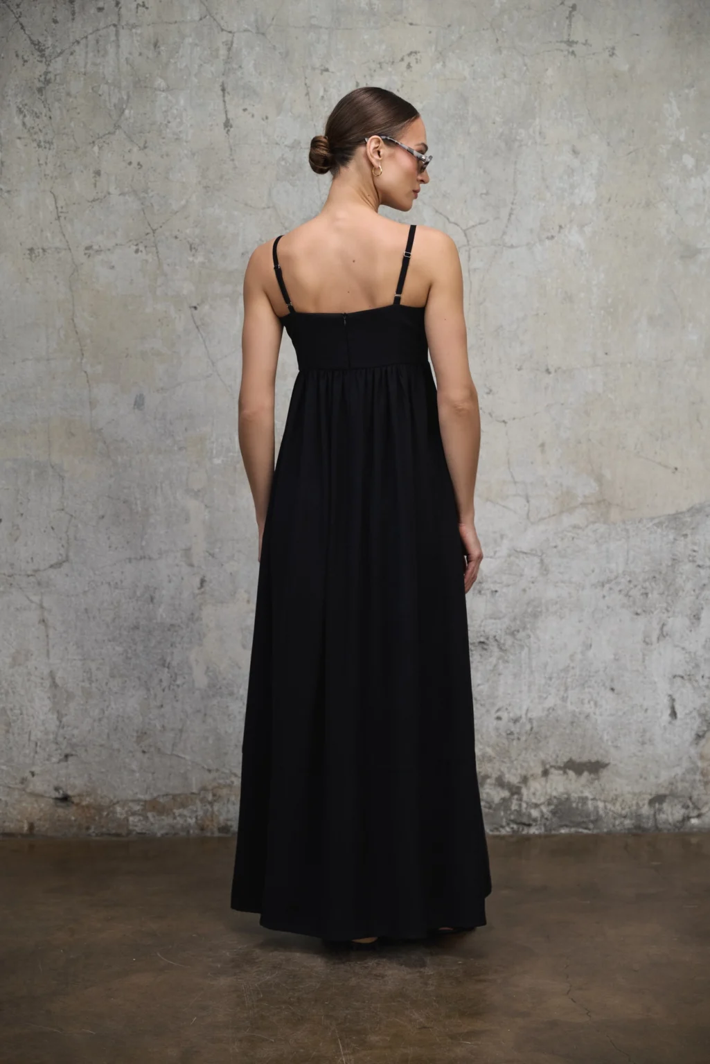 sukienka-emma-czarna-letnia-wiskoza-tyl