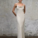 sukienka-maxi-sami-bezowa-rever