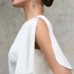 sukienka-nina-maxi-perlowa-biel-satynowa-detal